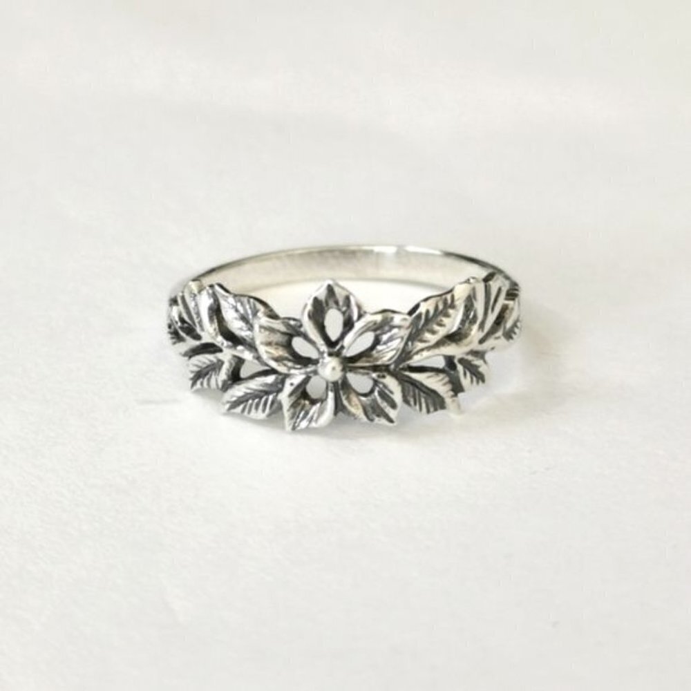 Sterling silver flower leaf band sz 8 🆕